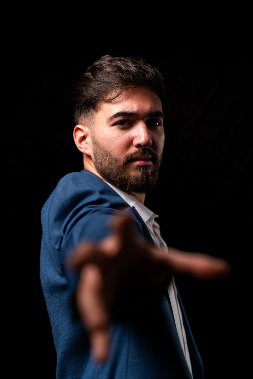 דוד דניאל - אמן חושים